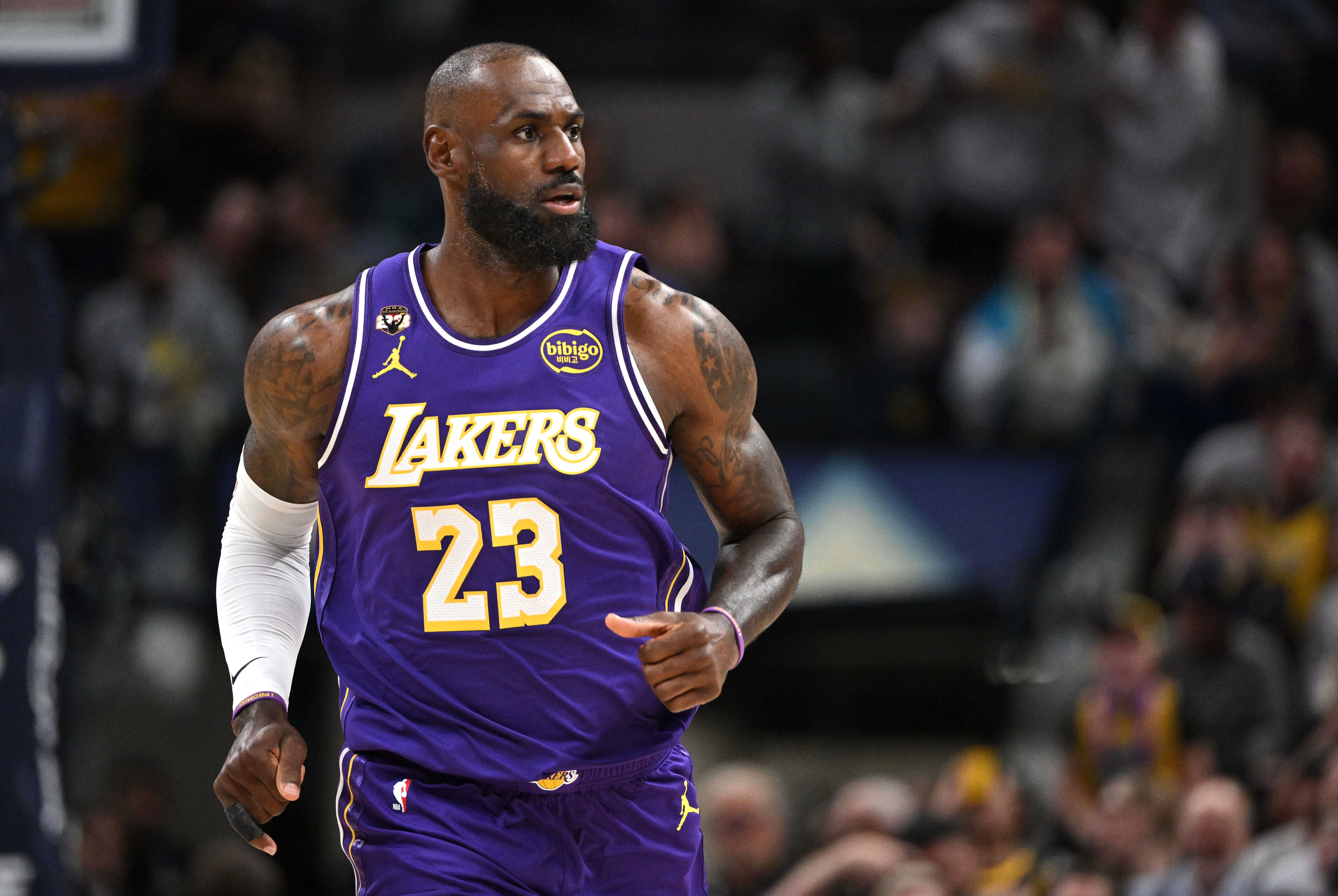 夸梅·布朗炮轰联盟:附加赛是为保送詹姆斯,ESPN成吹捧工具 夸梅·布朗炮轰联盟:附加赛是为保送詹姆斯,ESPN成吹捧工具