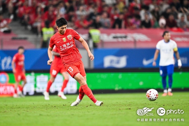 海港0-1泰山 三粒进球无效+失点 海港0-1泰山 三粒进球无效+失点