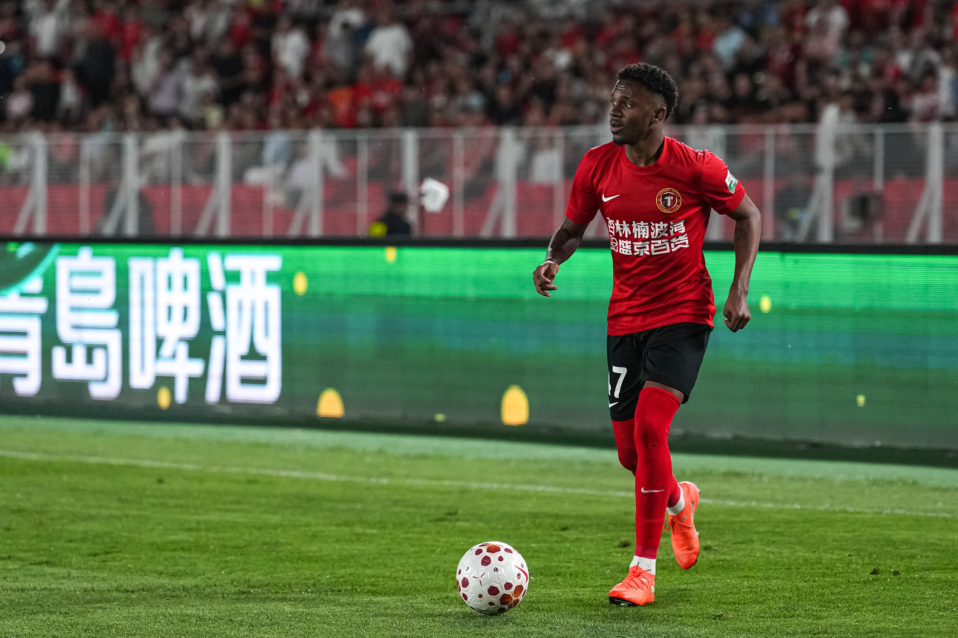 热菲尼奥双响辽宁铁人3-1申花 赛后放话德比众志成城