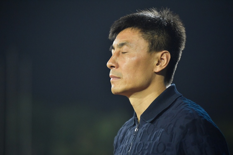 宁波队两连败仍居中甲第六 李玮锋11轮不败获肯定 宁波队两连败仍居中甲第六 李玮锋11轮不败获肯定