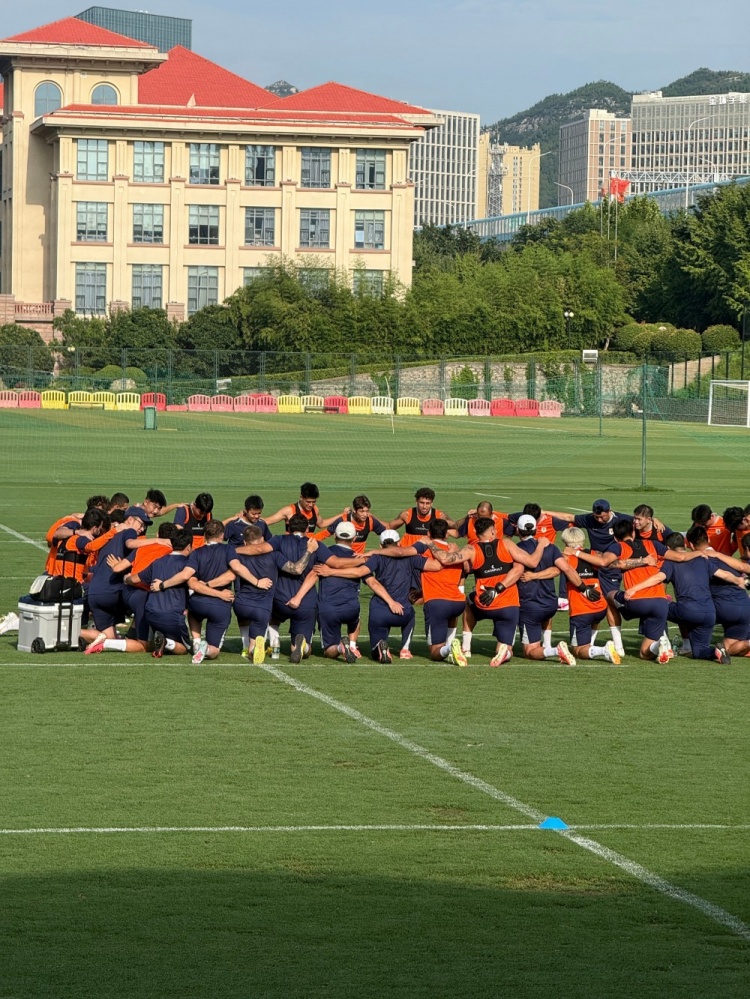 泰山赛前最后一练：王大雷陈泽仕王彤缺席，李源一回归