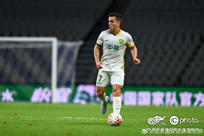 北京国安客场3-0完胜上海申花 侯森多次扑救 北京国安客场3-0完胜上海申花 侯森多次扑救