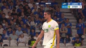 侯森8次扑救 国安3-0申花 联赛4连胜升至第2 侯森8次扑救 国安3-0申花 联赛4连胜升至第2