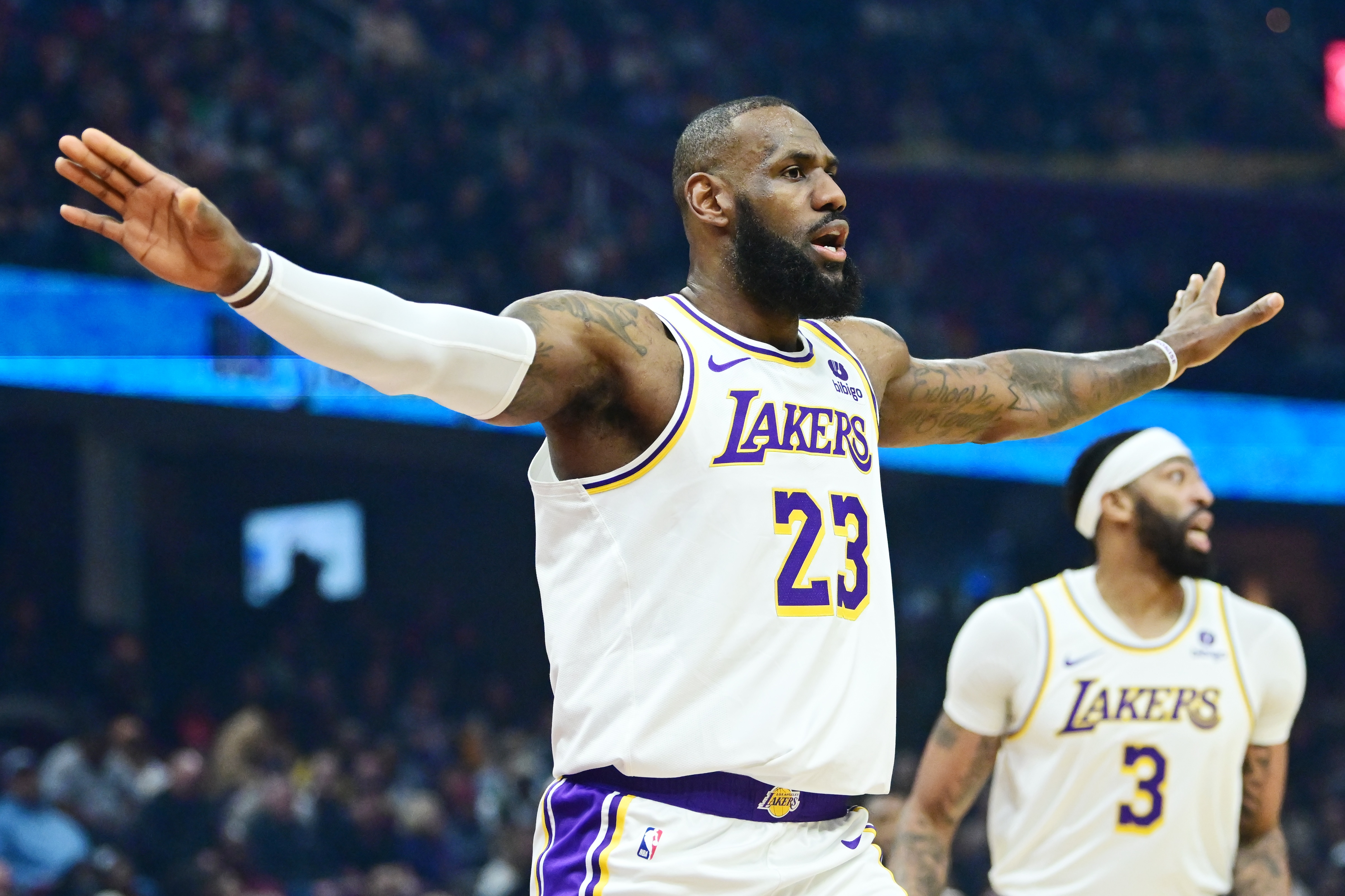 夸梅·布朗:浓眉2020年季后赛一度六项数据领跑全队 詹蜜却不给任何赞誉 夸梅·布朗:浓眉2020年季后赛一度六项数据领跑全队 詹蜜却不给任何赞誉