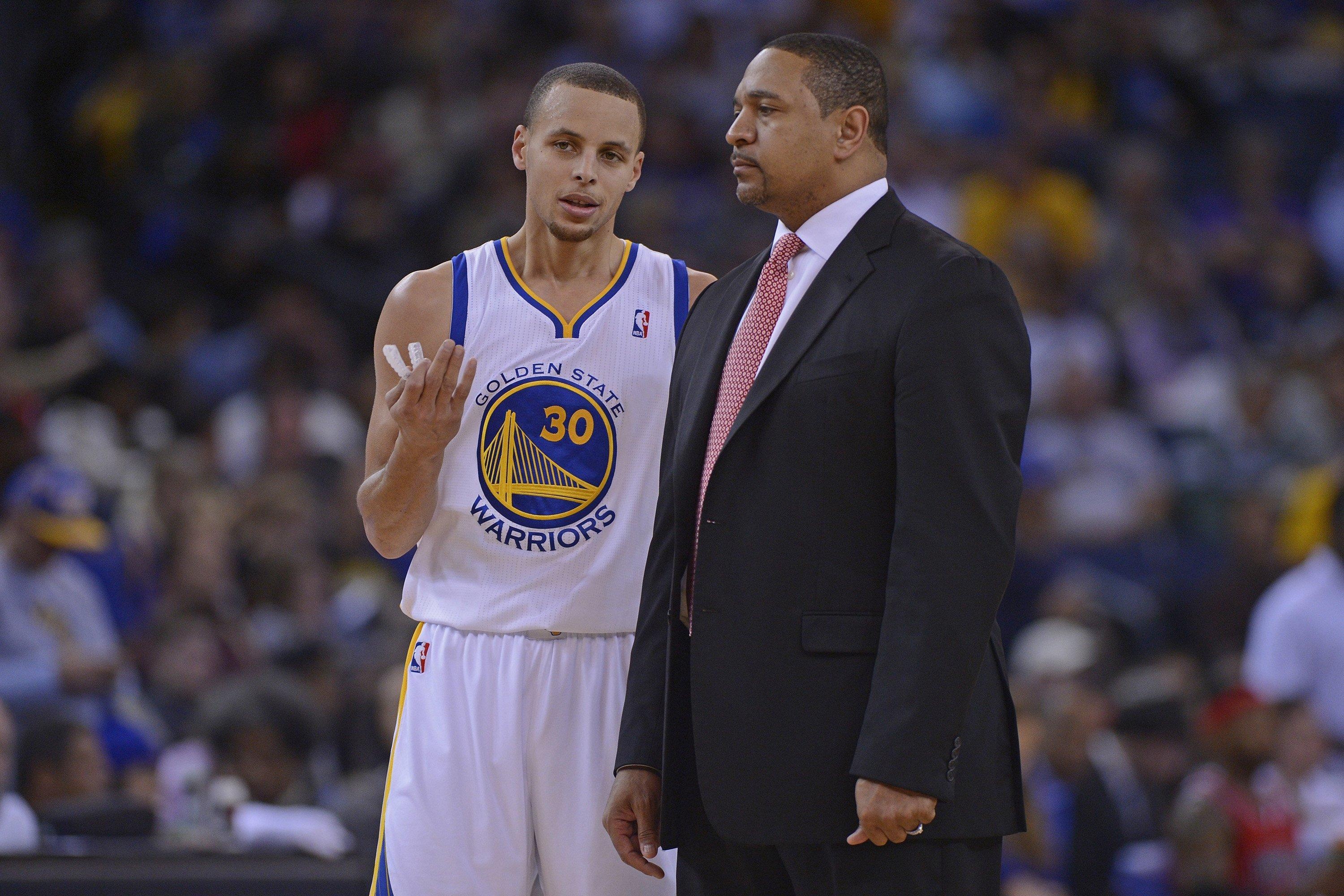肯尼·史密斯:马克·杰克逊拯救了库里的生涯 甚至改变了整个NBA 肯尼·史密斯:马克·杰克逊拯救了库里的生涯 甚至改变了整个NBA