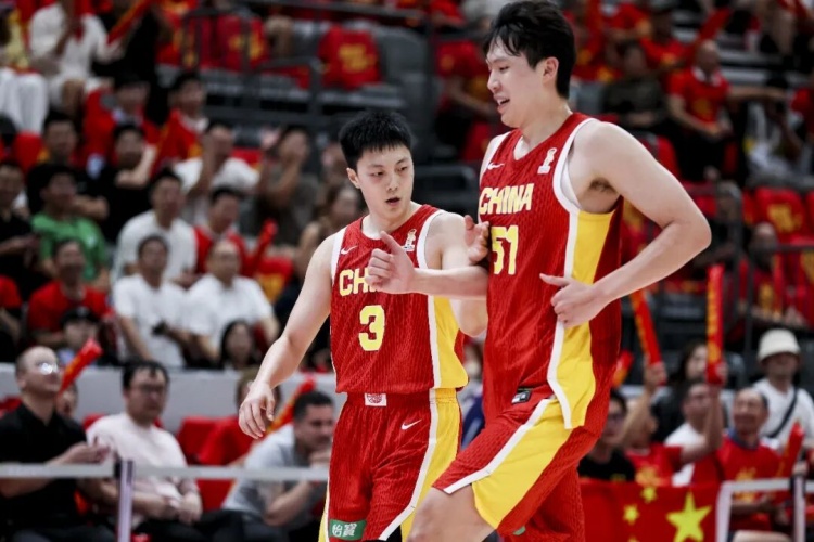 大爹杨瀚森,让中国男篮有了容错空间 大爹杨瀚森,让中国男篮有了容错空间