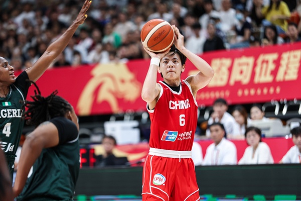 媒体人:输美国多少分都可以接受 中国女篮和4年前相比差距明显 媒体人:输美国多少分都可以接受 中国女篮和4年前相比差距明显