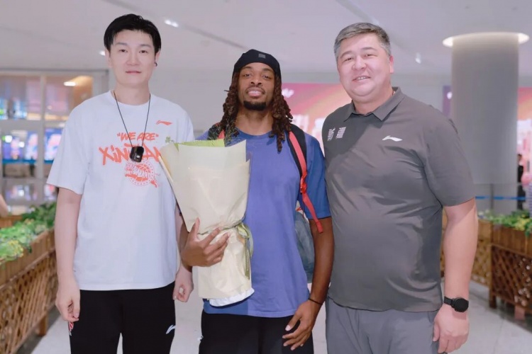 欢迎卡梅隆·杨加入新疆广汇能源男篮! 欢迎卡梅隆·杨加入新疆广汇能源男篮!
