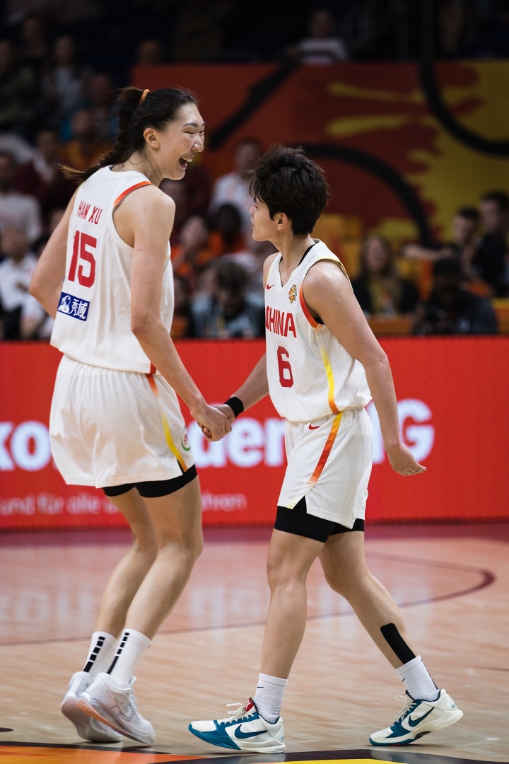 解说：中国女篮赢得太难 好在有韩旭和杨舒予 可现在也只有她俩