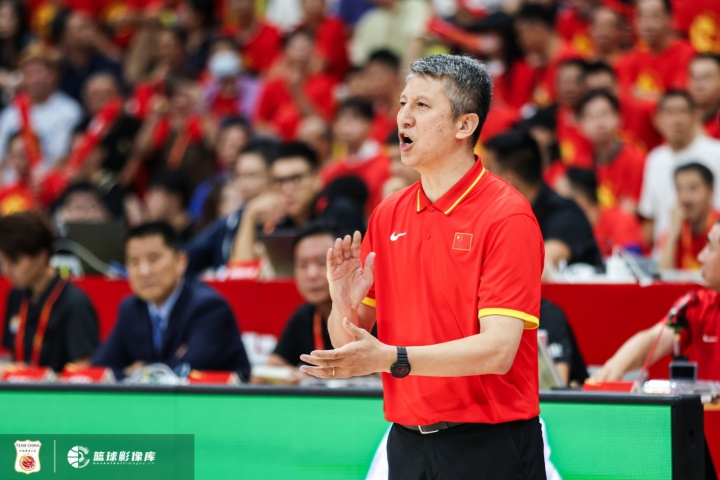 郭士强:最近两场都只有9名球员能打 大家每个人都分担了很多 郭士强:最近两场都只有9名球员能打 大家每个人都分担了很多