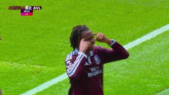 [进球视频]辣眼睛！热刺后防线送礼曼赞比破门，热刺0-1落后维拉